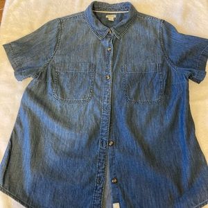 LL Bean Short sleeved chambray button up shirt Medium